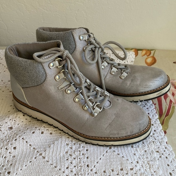 🌈 Sonoma Kohls Katherine Silver sparkly booties size 8.5 - Picture 1 of 11